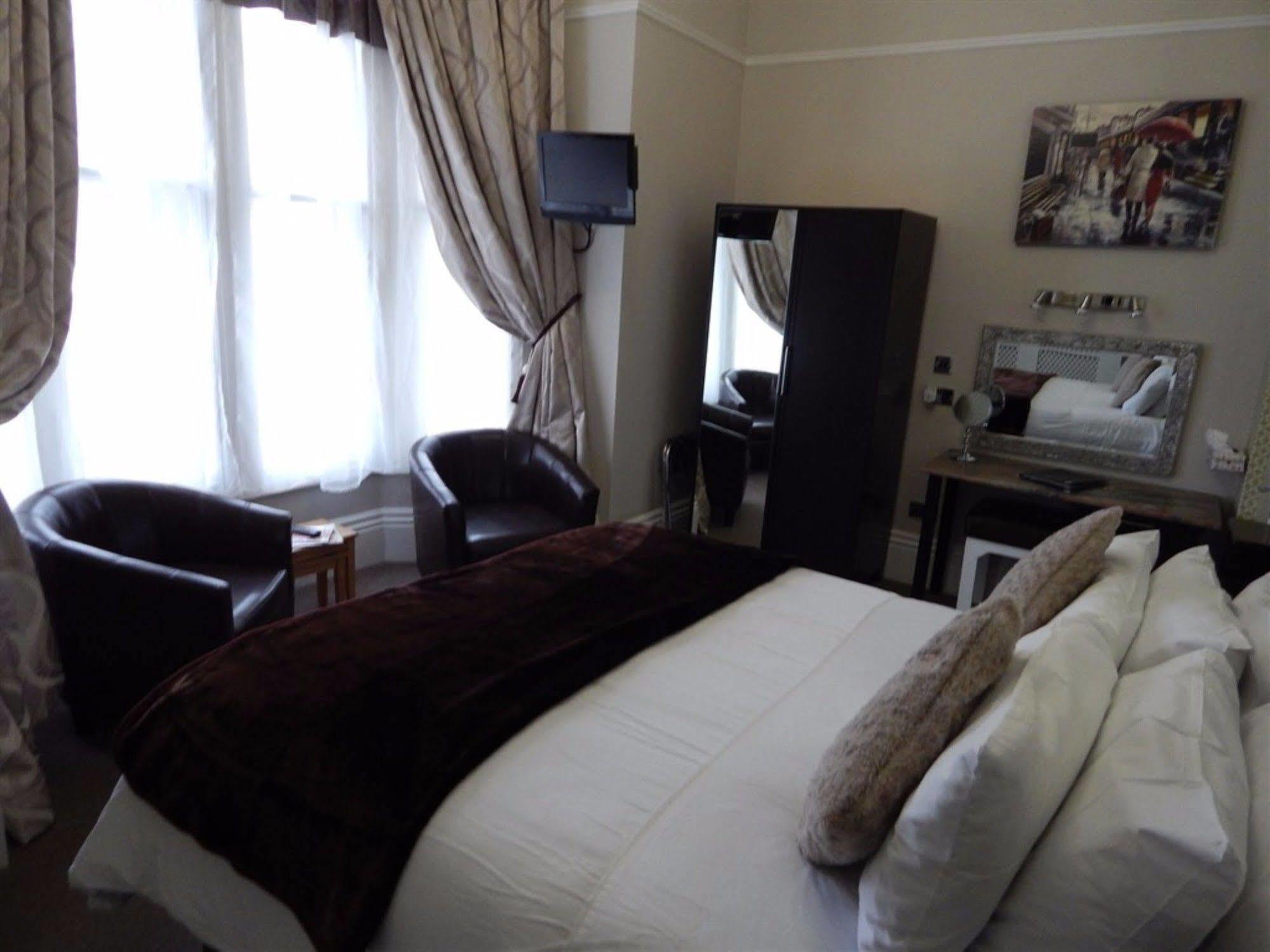 3 Norfolk Square Hotel Great Yarmouth Bagian luar foto