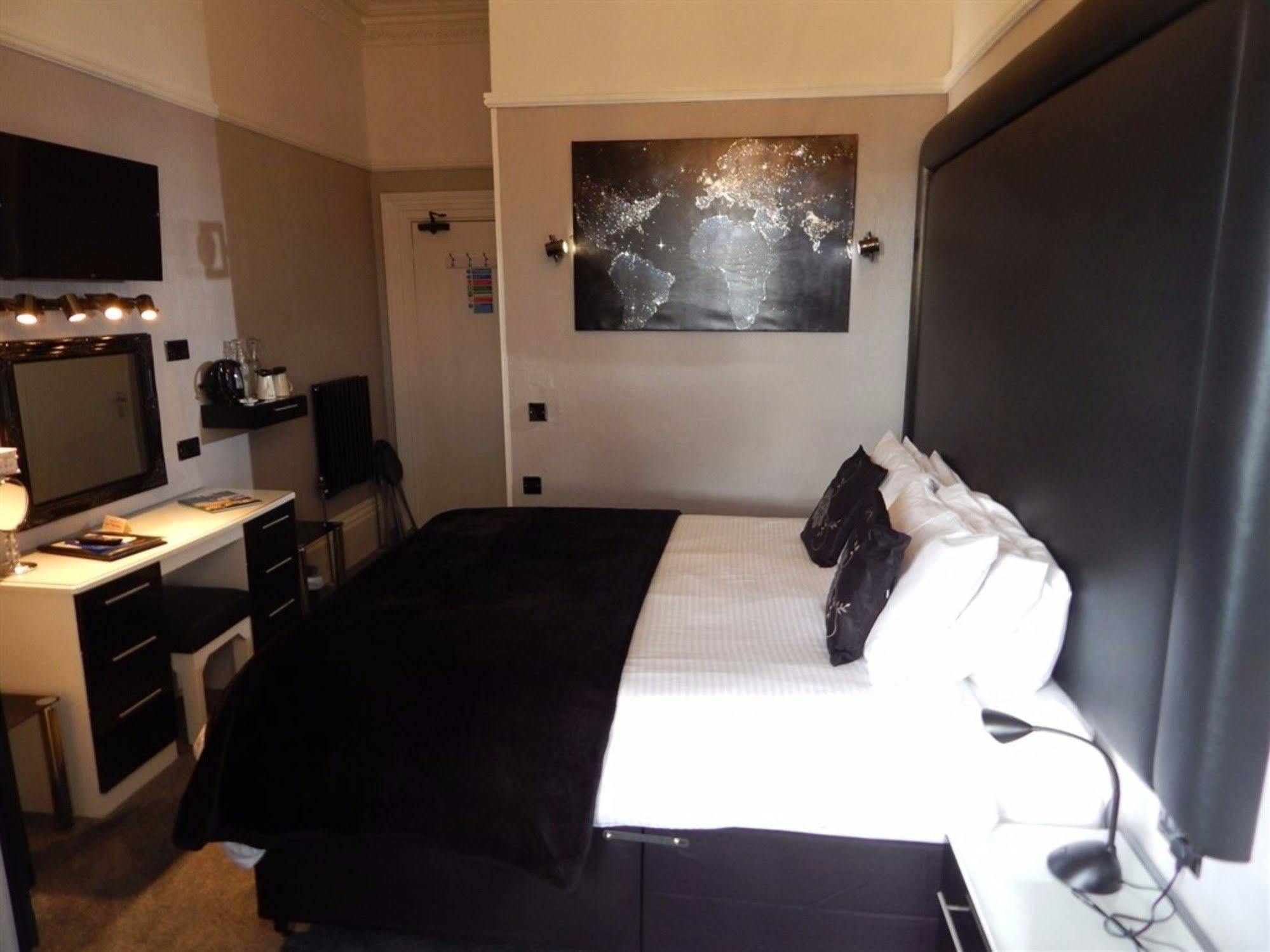 3 Norfolk Square Hotel Great Yarmouth Bagian luar foto